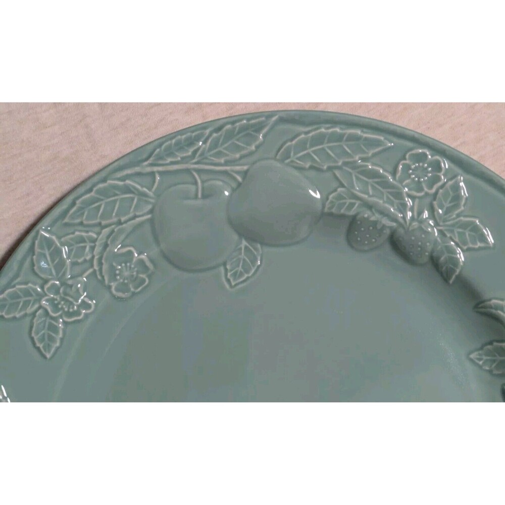 Savoir Vivre Fruit Promenade Celadon MF003 Chop Plate 12.25" Round Platter EUC - Picture 3 of 7
